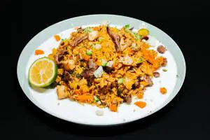 برنج سرخ شده چینی