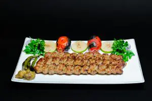 خوراک کوبیده سه سیخ